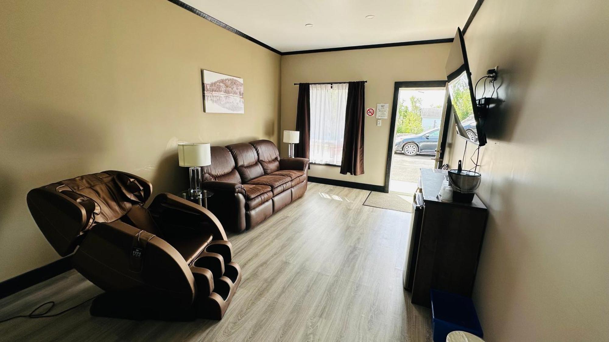 Motel 7 Inn & Suites Beresford エクステリア 写真