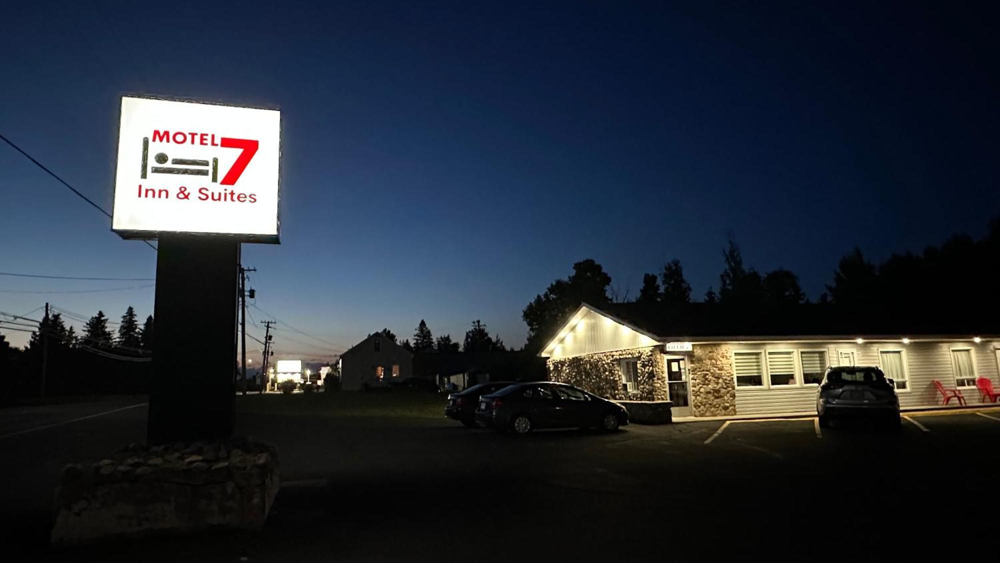 Motel 7 Inn & Suites Beresford エクステリア 写真