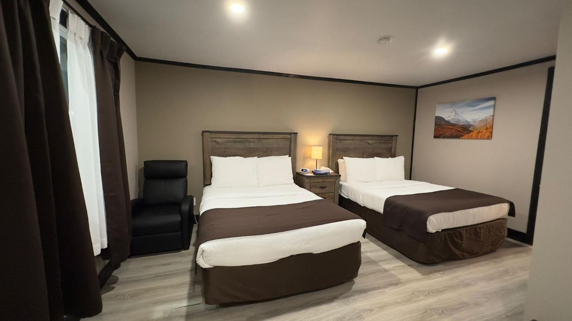 Motel 7 Inn & Suites Beresford エクステリア 写真